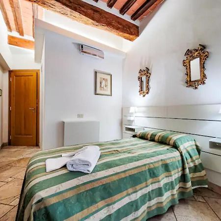 B&B Siena In Centro - Diffuso Esterno foto