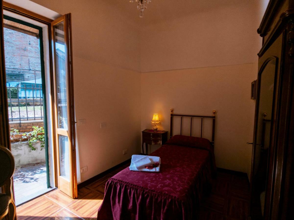 B&B Siena In Centro - Diffuso Esterno foto
