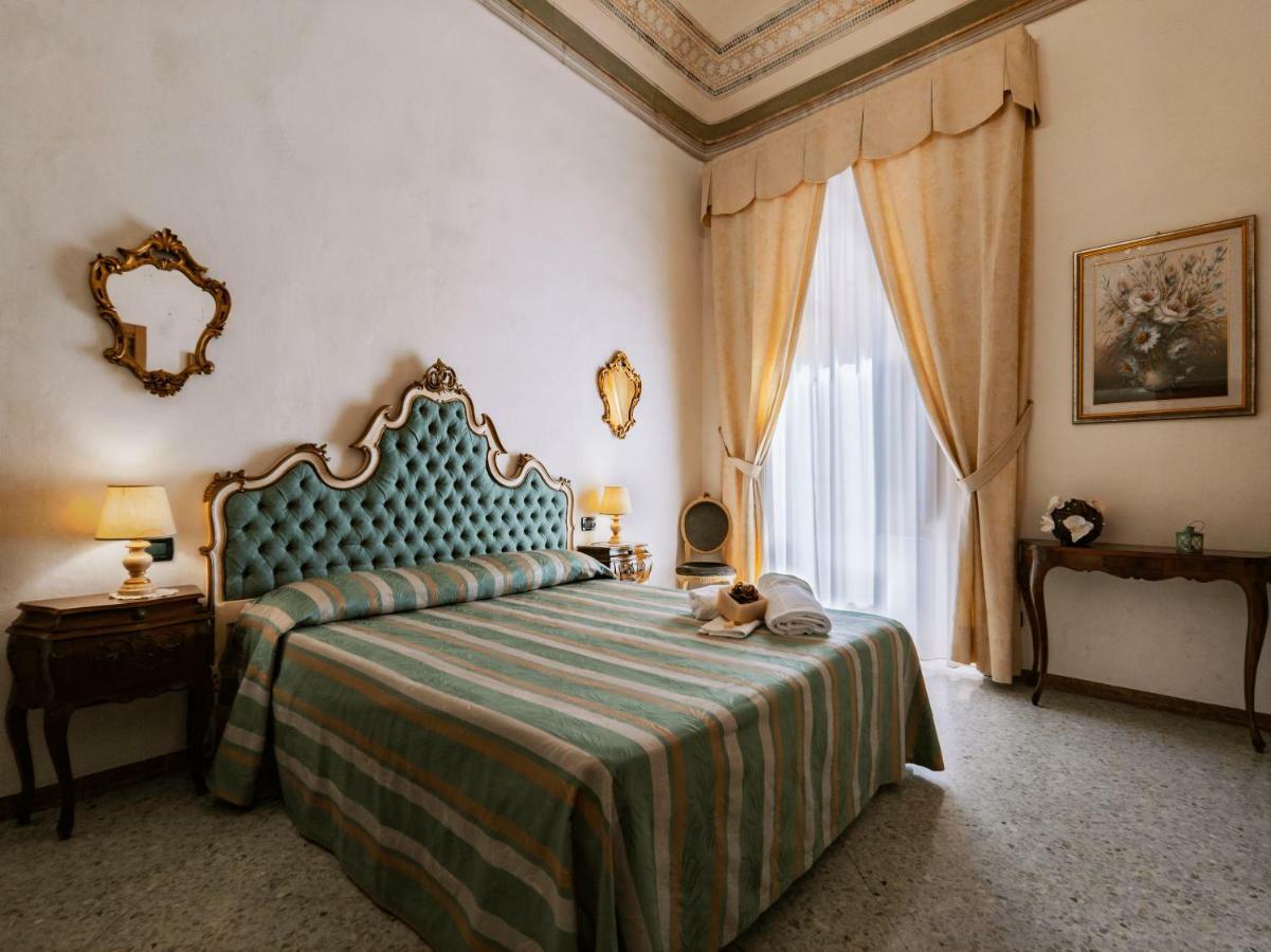 B&B Siena In Centro - Diffuso Esterno foto