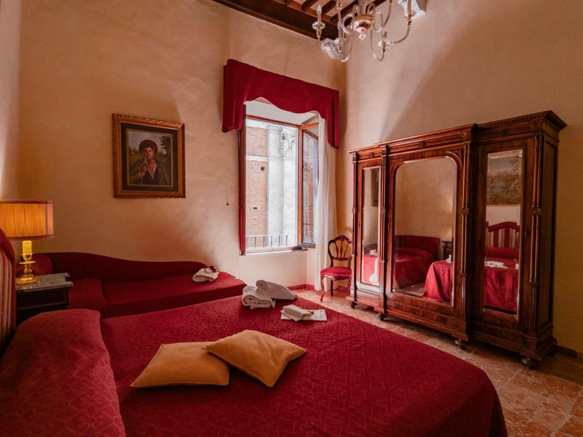 B&B Siena In Centro - Diffuso Esterno foto