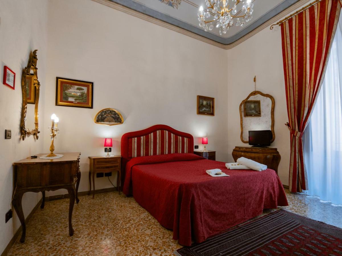 B&B Siena In Centro - Diffuso Esterno foto